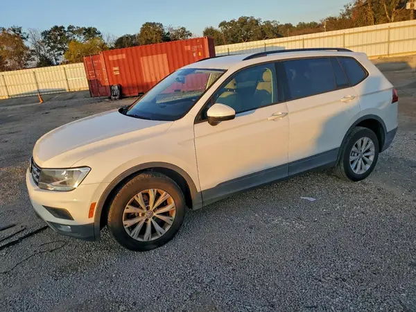3VV1B7AX5JM035667 2018 VOLKSWAGEN TIGUAN - Image 1