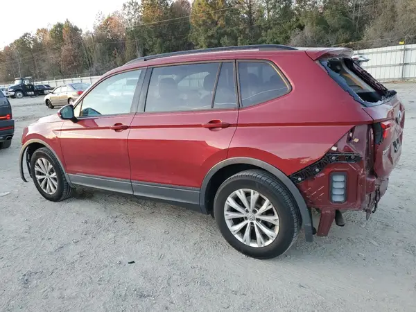 3VV1B7AX5JM063100 2018 VOLKSWAGEN TIGUAN - Image 2