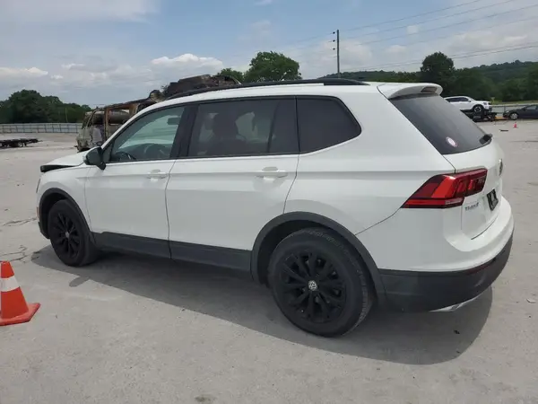 3VV1B7AX5JM076641 2018 VOLKSWAGEN TIGUAN - Image 2