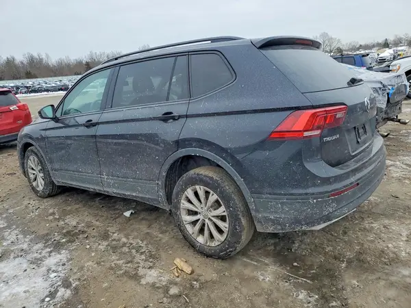 3VV1B7AX5JM078843 2018 VOLKSWAGEN TIGUAN - Image 2