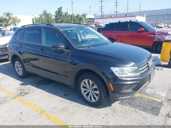 3VV1B7AX5JM090359 2018 VOLKSWAGEN TIGUAN - Image 1