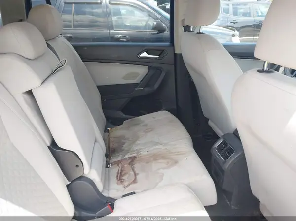 3VV1B7AX5JM091561 2018 VOLKSWAGEN TIGUAN - Image 8