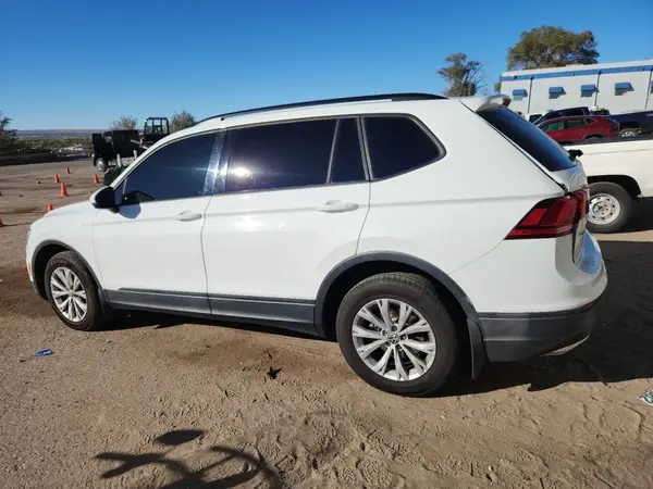 3VV1B7AX5JM190607 2018 VOLKSWAGEN TIGUAN - Image 2