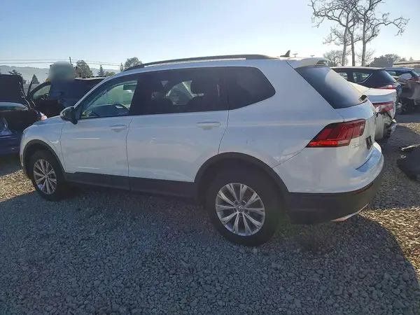 3VV1B7AX5LM046039 2020 VOLKSWAGEN TIGUAN - Image 2