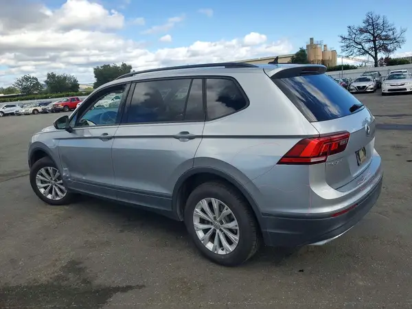 3VV1B7AX5LM069661 2020 VOLKSWAGEN TIGUAN - Image 2