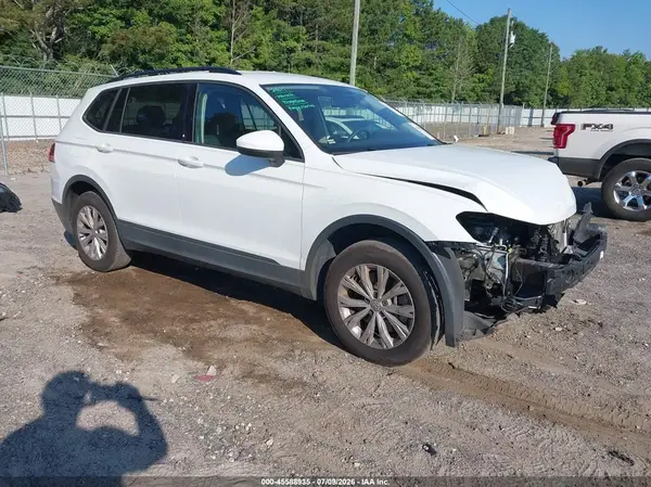 3VV1B7AX5LM144696 2020 VOLKSWAGEN TIGUAN - Image 1