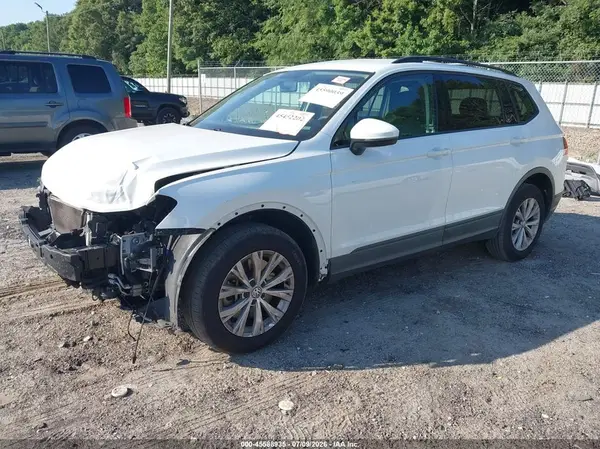 3VV1B7AX5LM144696 2020 VOLKSWAGEN TIGUAN - Image 2