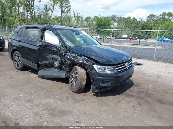 3VV1B7AX5MM098658 2021 VOLKSWAGEN TIGUAN - Image 1
