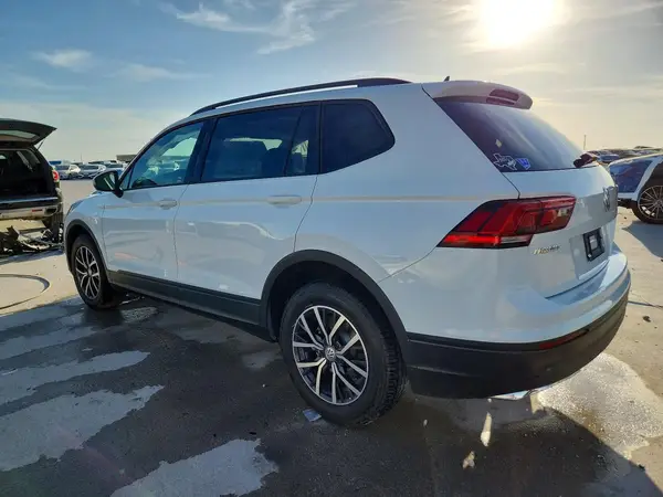 3VV1B7AX5MM127933 2021 VOLKSWAGEN TIGUAN - Image 2