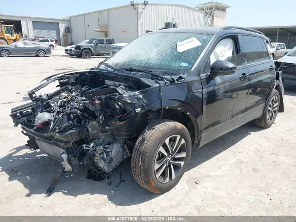 3VV1B7AX5NM030779 2022 VOLKSWAGEN TIGUAN - Image 2