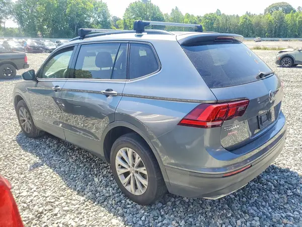 3VV1B7AX6JM010244 2018 VOLKSWAGEN TIGUAN - Image 2
