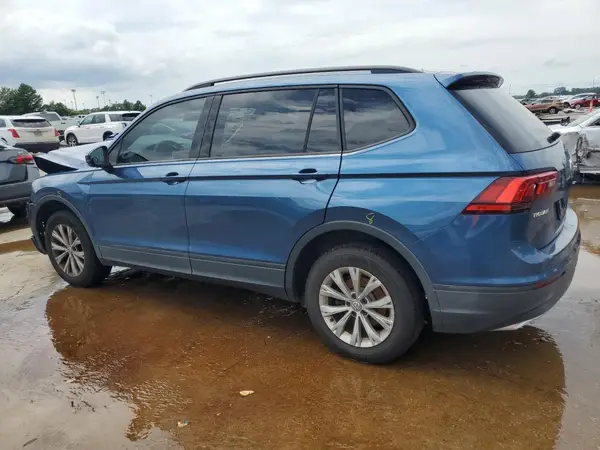 3VV1B7AX6JM010437 2018 VOLKSWAGEN TIGUAN - Image 2