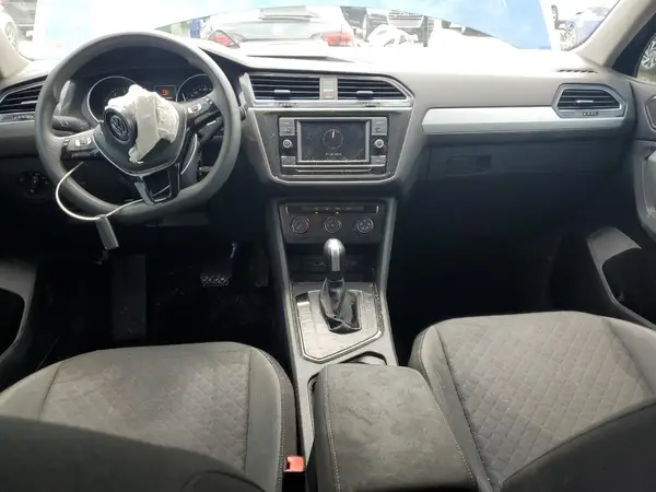 3VV1B7AX6JM010437 2018 VOLKSWAGEN TIGUAN - Image 8