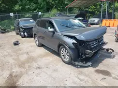 3VV1B7AX6JM013533 2018 VOLKSWAGEN TIGUAN
