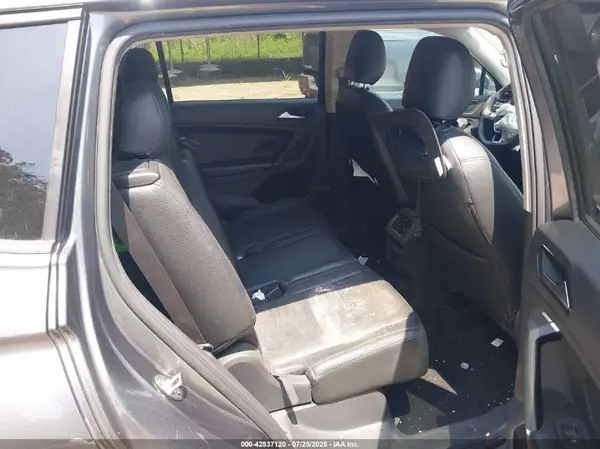 3VV1B7AX6JM013533 2018 VOLKSWAGEN TIGUAN - Image 8
