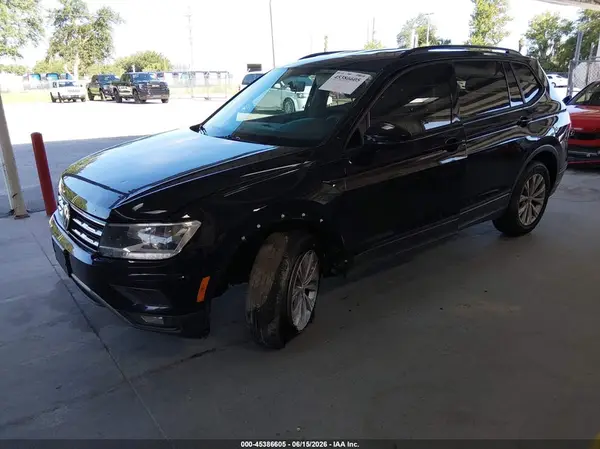 3VV1B7AX6JM017503 2018 VOLKSWAGEN TIGUAN - Image 2