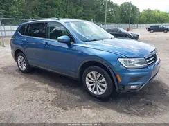 3VV1B7AX6JM028954 2018 VOLKSWAGEN TIGUAN