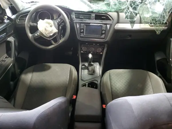 3VV1B7AX6JM050422 2018 VOLKSWAGEN TIGUAN - Image 8