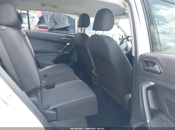 3VV1B7AX6JM057595 2018 VOLKSWAGEN TIGUAN - Image 8