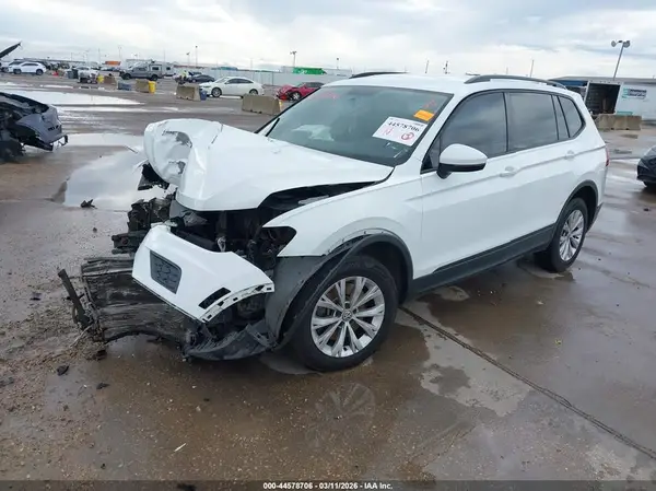 3VV1B7AX6JM074493 2018 VOLKSWAGEN TIGUAN - Image 2
