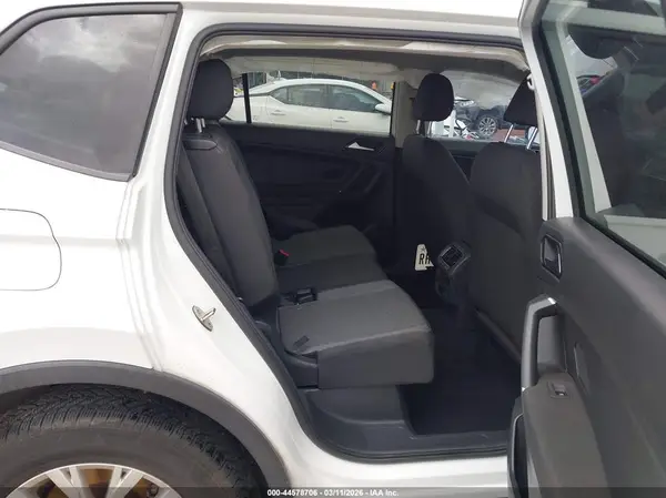 3VV1B7AX6JM074493 2018 VOLKSWAGEN TIGUAN - Image 8