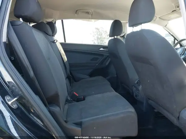 3VV1B7AX6JM079449 2018 VOLKSWAGEN TIGUAN - Image 8