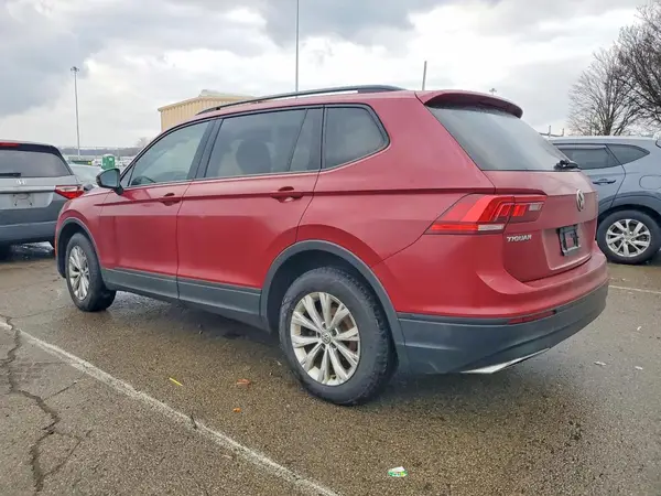 3VV1B7AX6JM085364 2018 VOLKSWAGEN TIGUAN - Image 2