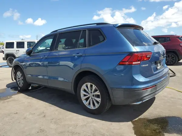 3VV1B7AX6JM120615 2018 VOLKSWAGEN TIGUAN - Image 2