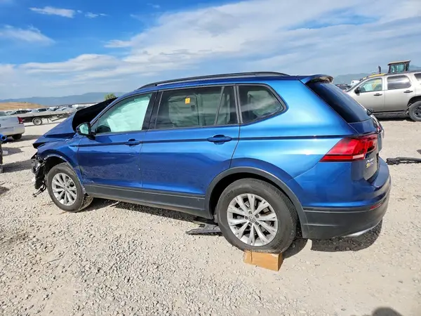 3VV1B7AX6JM145501 2018 VOLKSWAGEN TIGUAN - Image 2
