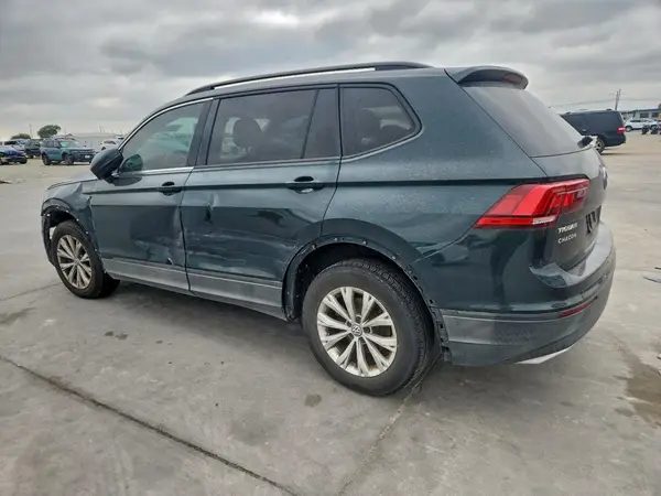 3VV1B7AX6JM191474 2018 VOLKSWAGEN TIGUAN - Image 2