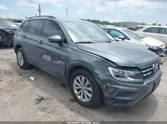 3VV1B7AX6KM047182 2019 VOLKSWAGEN TIGUAN
