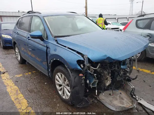 3VV1B7AX6KM075919 2019 VOLKSWAGEN TIGUAN - Image 1