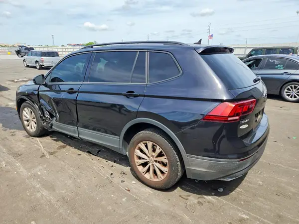 3VV1B7AX6LM063061 2020 VOLKSWAGEN TIGUAN - Image 2