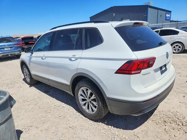 3VV1B7AX6LM079003 2020 VOLKSWAGEN TIGUAN - Image 2