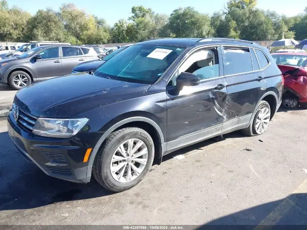 3VV1B7AX6LM083343 2020 VOLKSWAGEN TIGUAN - Image 2