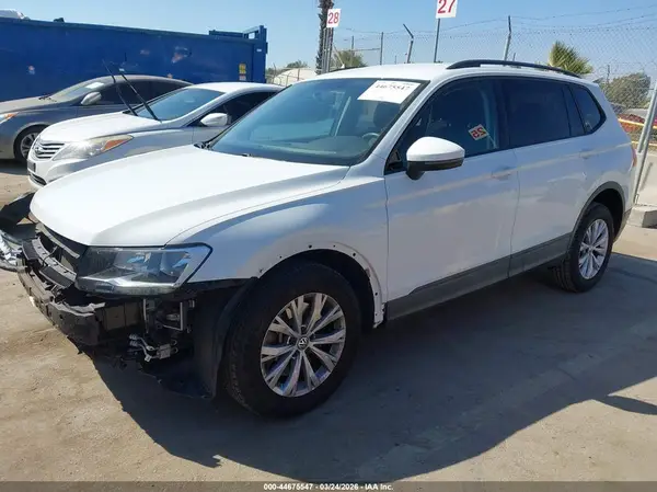 3VV1B7AX6LM110041 2020 VOLKSWAGEN TIGUAN - Image 2