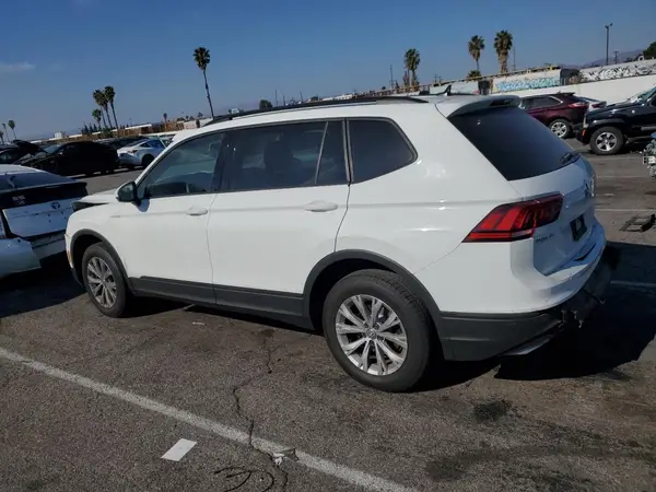 3VV1B7AX6LM137028 2020 VOLKSWAGEN TIGUAN - Image 2