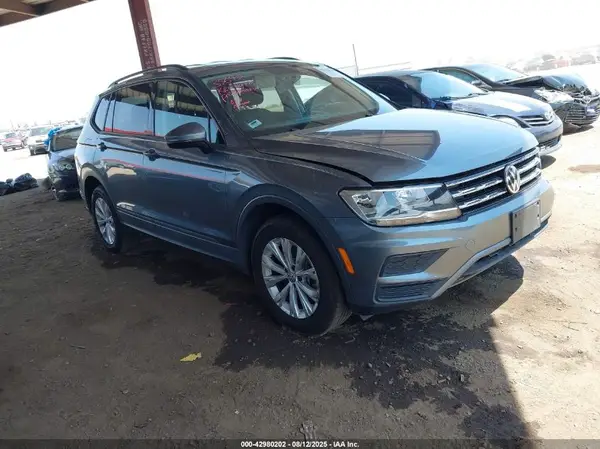 3VV1B7AX6LM150944 2020 VOLKSWAGEN TIGUAN - Image 1