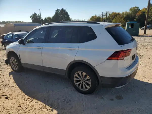 3VV1B7AX6LM174788 2020 VOLKSWAGEN TIGUAN - Image 2