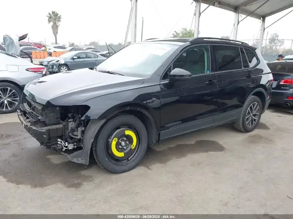 3VV1B7AX6MM015285 2021 VOLKSWAGEN TIGUAN - Image 2