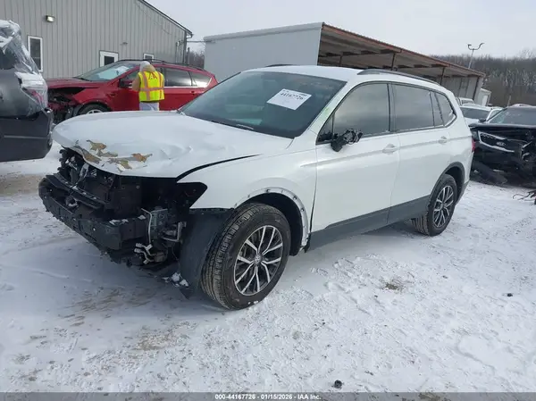 3VV1B7AX6MM022818 2021 VOLKSWAGEN TIGUAN - Image 2