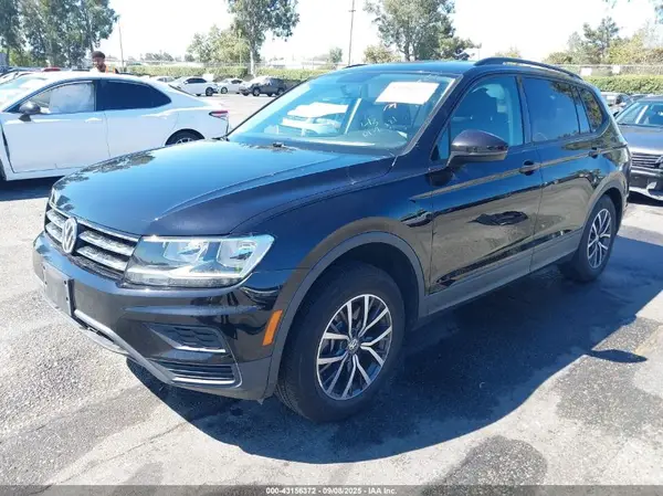3VV1B7AX6MM044785 2021 VOLKSWAGEN TIGUAN - Image 2