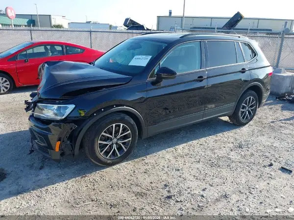 3VV1B7AX6MM054345 2021 VOLKSWAGEN TIGUAN - Image 2