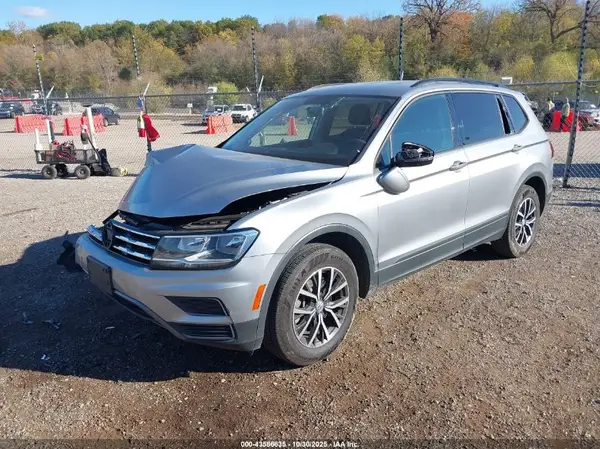 3VV1B7AX6MM099110 2021 VOLKSWAGEN TIGUAN - Image 2