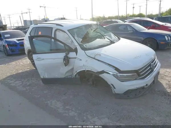 3VV1B7AX6NM143382 2022 VOLKSWAGEN TIGUAN - Image 1