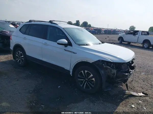 3VV1B7AX6NM144211 2022 VOLKSWAGEN TIGUAN - Image 1