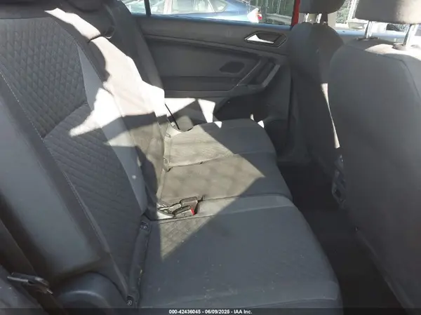 3VV1B7AX7JM016201 2018 VOLKSWAGEN TIGUAN - Image 8