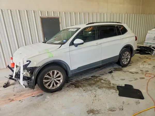 3VV1B7AX7JM017218 2018 VOLKSWAGEN TIGUAN - Image 1