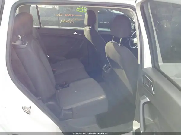 3VV1B7AX7JM030020 2018 VOLKSWAGEN TIGUAN - Image 8