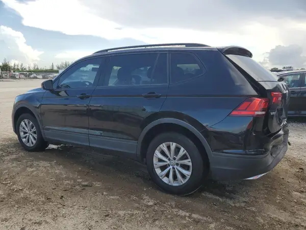 3VV1B7AX7JM056603 2018 VOLKSWAGEN TIGUAN - Image 2